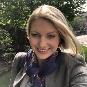 Hey shopper! 👛I’m Evita and I live in NYC!🌃